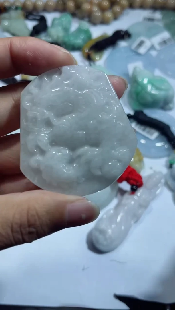 【闪购商品】翡翠吊坠(不含链)未镶嵌00001121