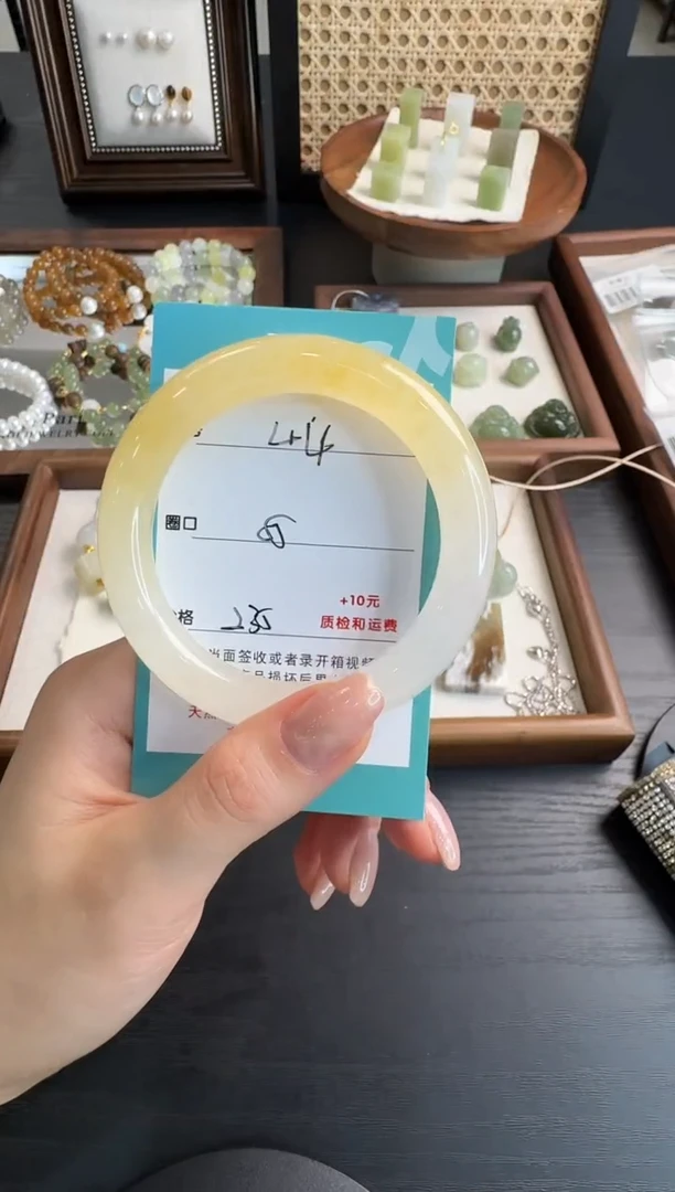 未镶嵌手镯石英质玉44