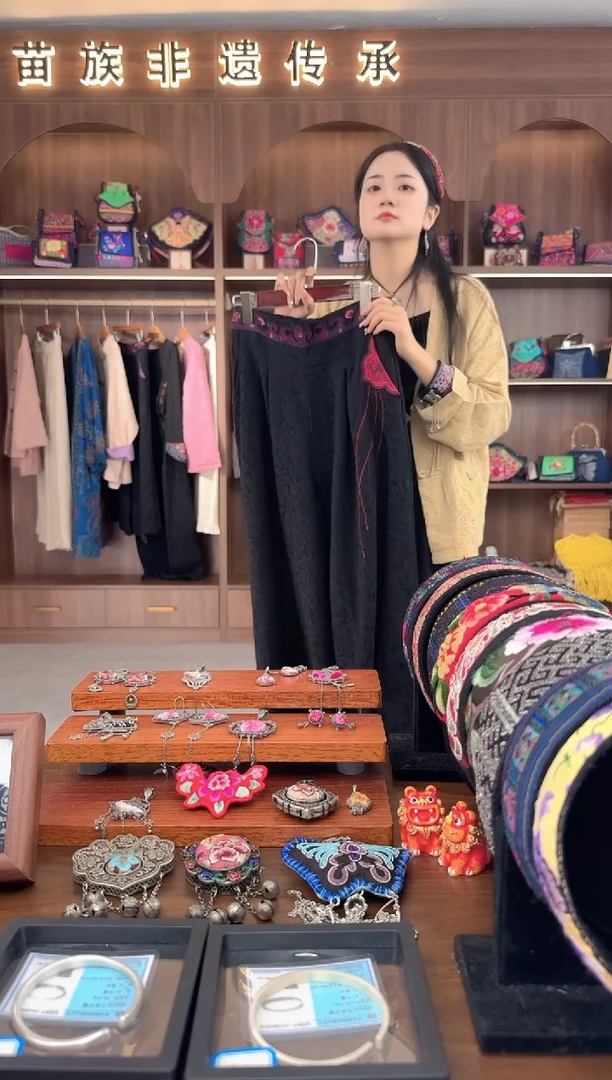 刺绣扶光苗绣传承L27