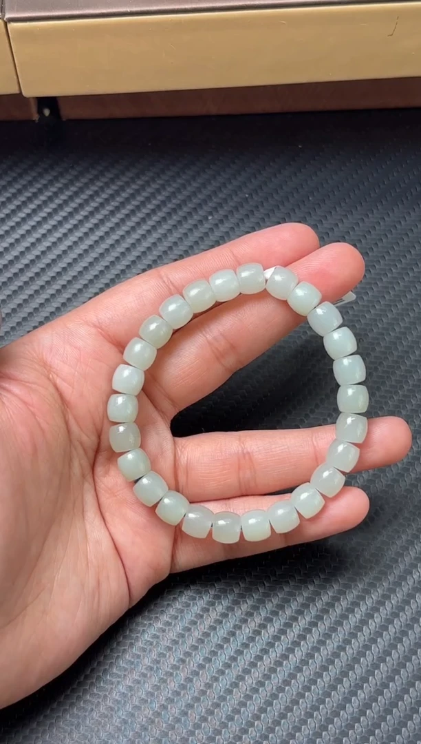 未镶嵌手串和田玉且末微色差近矿卡10MH