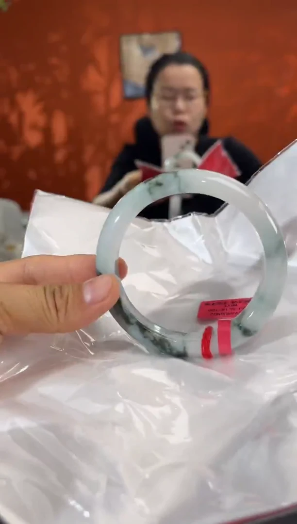 未镶嵌手镯翡翠1        圈口60