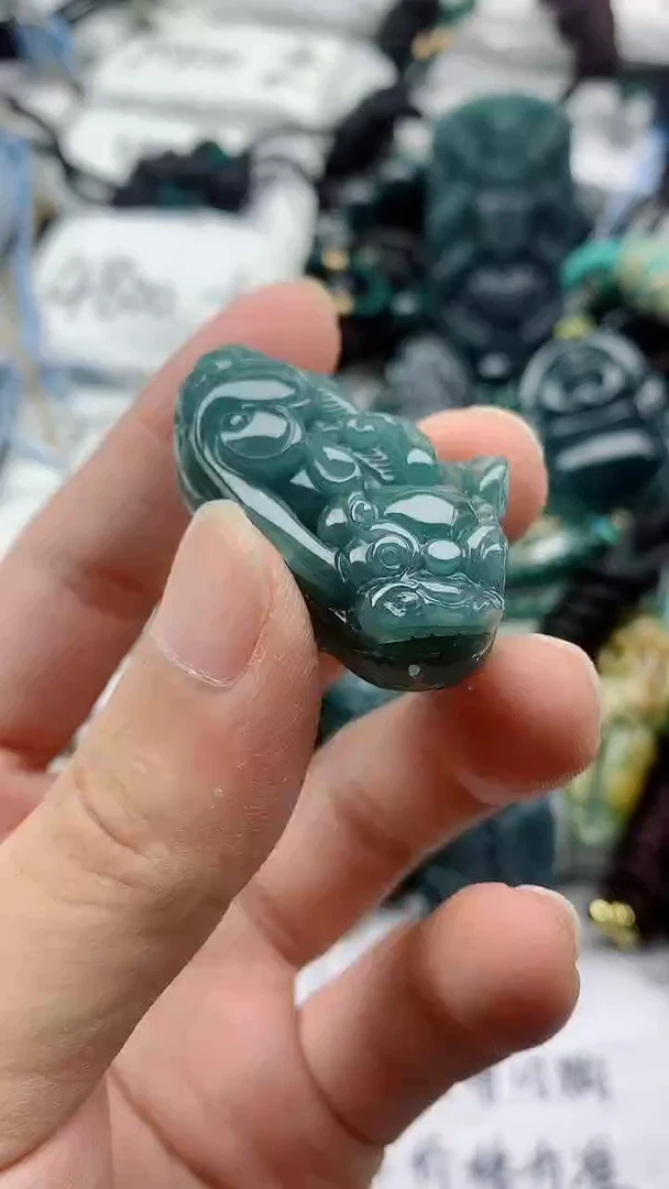 翡翠未镶嵌颈饰888