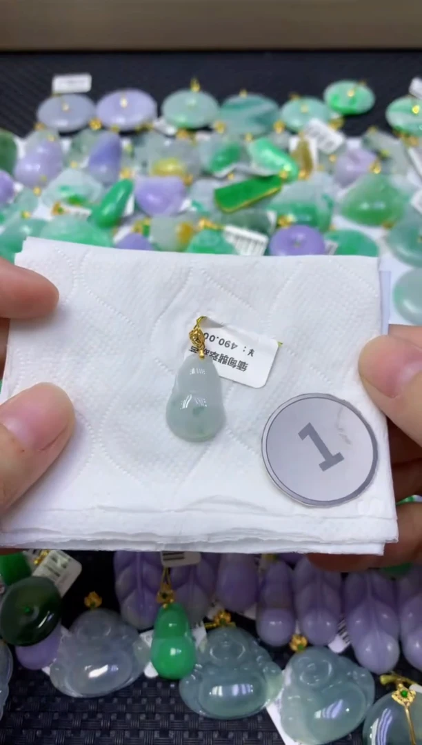 颈饰未镶嵌翡翠天然缅甸翡翠A货