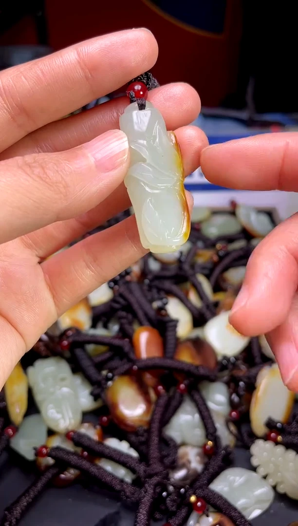 【闪购商品】和田玉颈饰未镶嵌3