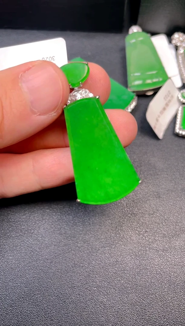 吊坠(不含链)银S925镶嵌翡翠吊坠