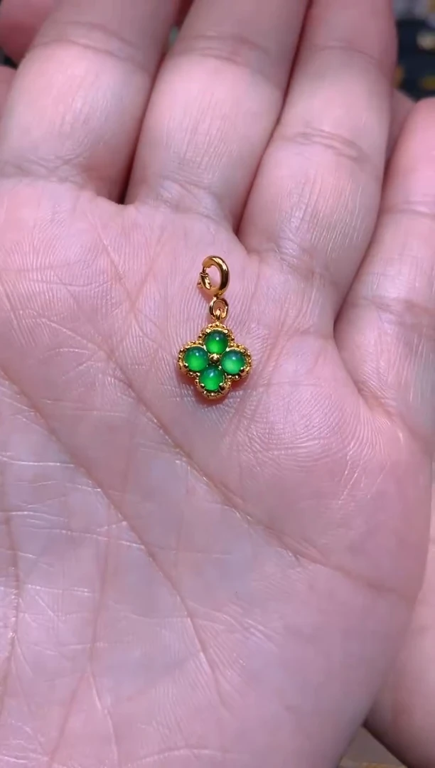 【闪购商品】翡翠吊坠(不含链)银S925镶嵌四叶草