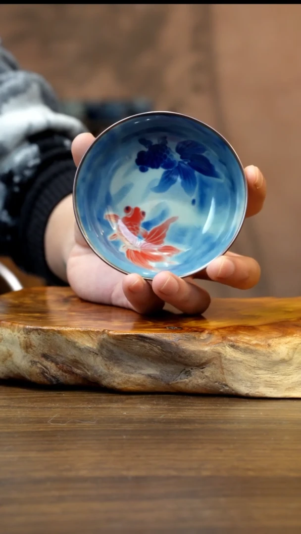 景德镇陶瓷锦鲤普洱杯