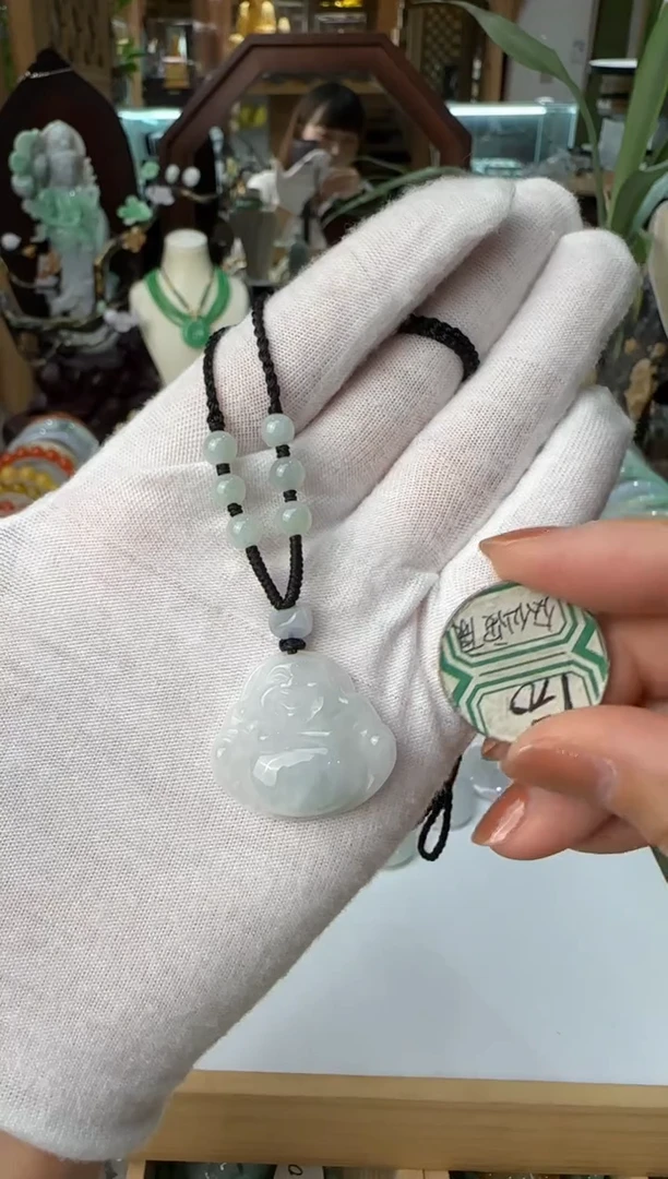 颈饰未镶嵌翡翠吊坠