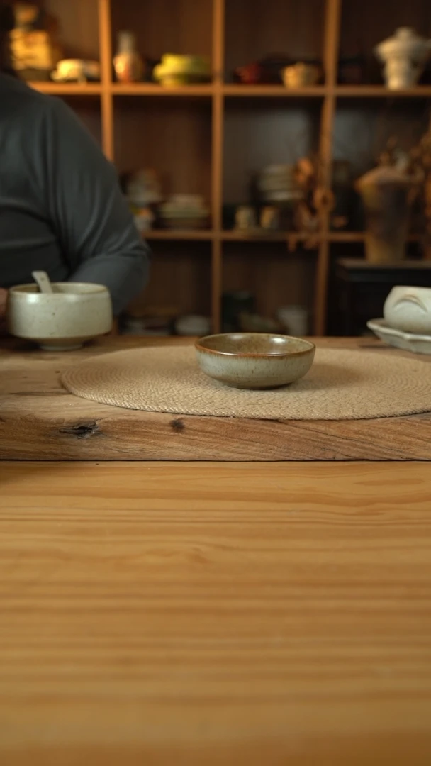 福利奶奶系列的窑变色大号蘸料碟1个