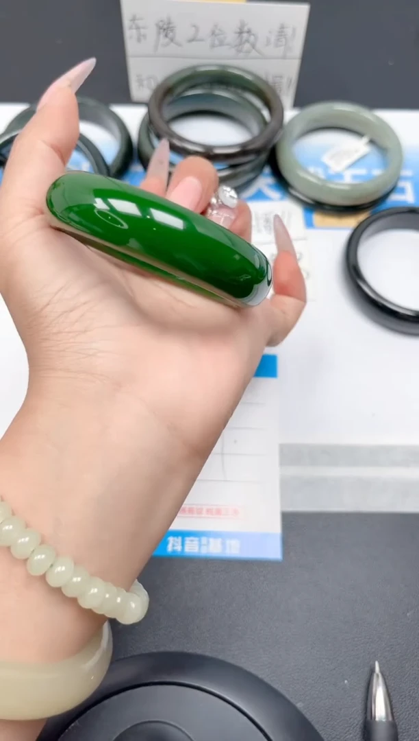 和田玉手镯未镶嵌101-菠菜绿59
