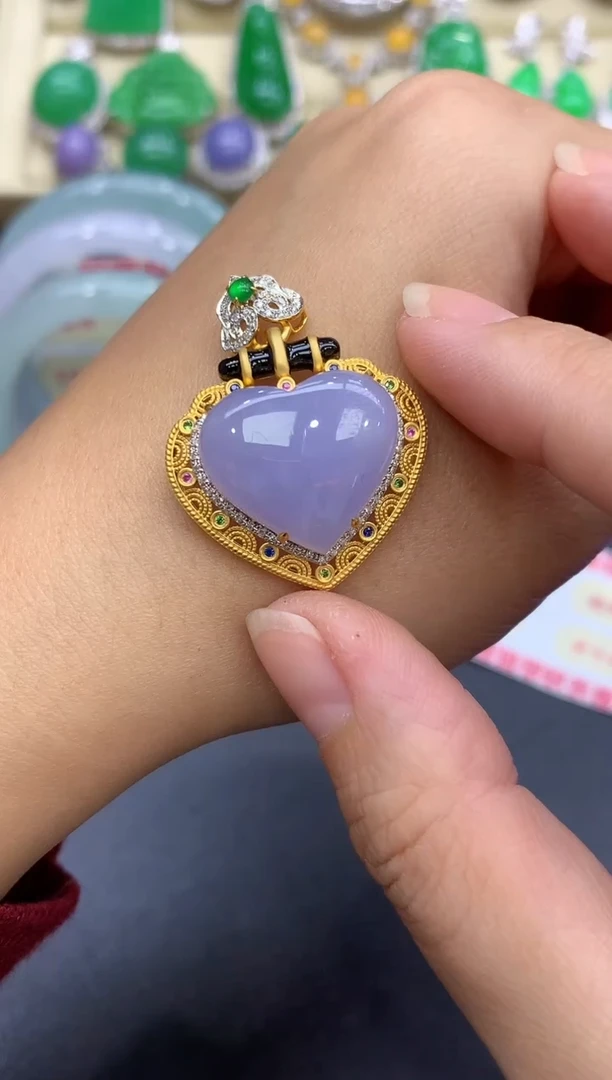 颈饰18K金镶嵌翡翠241-中国好珍宝