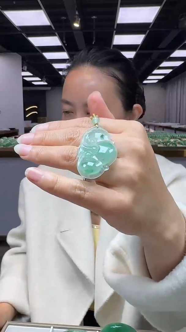 【闪购商品】石英质玉吊坠(不含链)未镶嵌如意