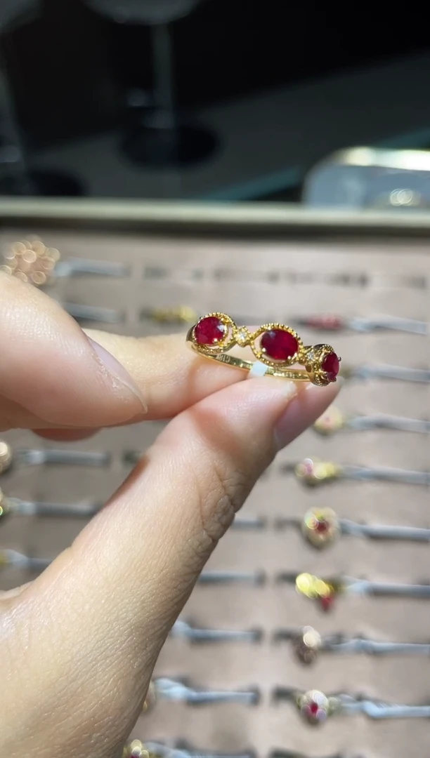 18K金镶嵌戒指红宝石41
