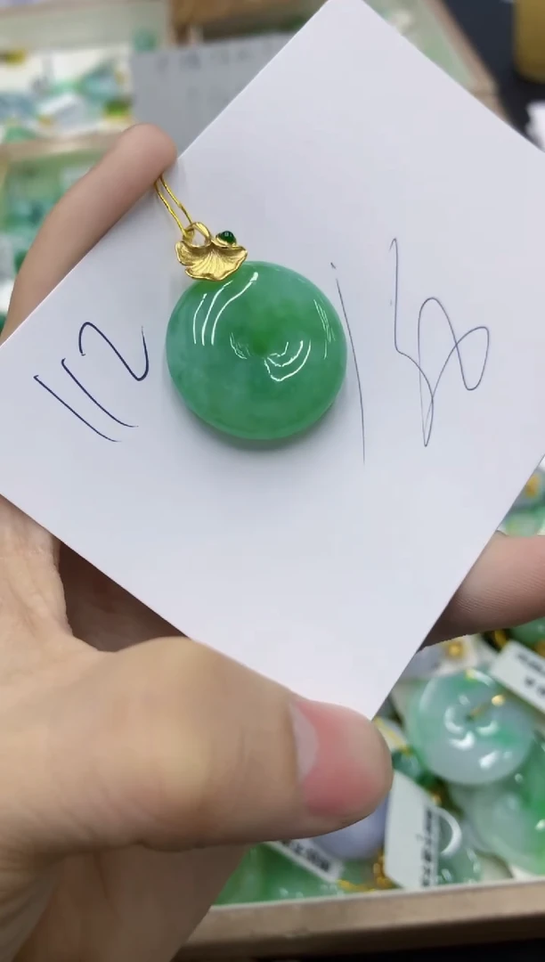 翡翠未镶嵌颈饰1111111