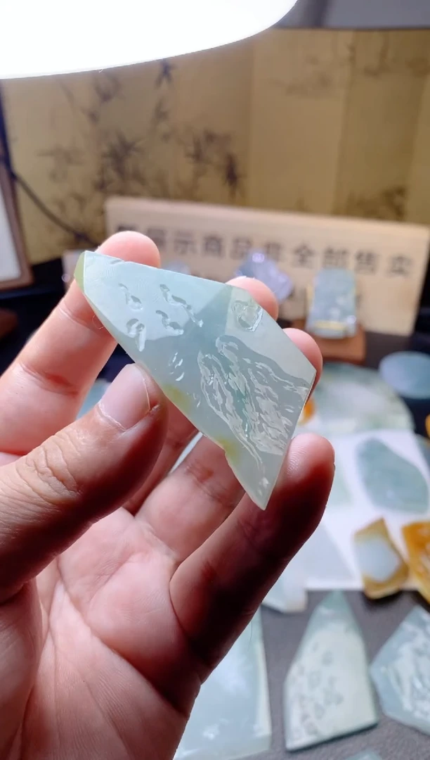 未镶嵌定制翡翠大**哥天然缅甸翡翠A货