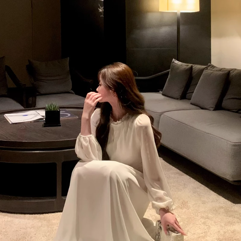 佐佐家小个子气质千金长袖垂感钉珠圆领收腰连衣裙春秋季女长裙子