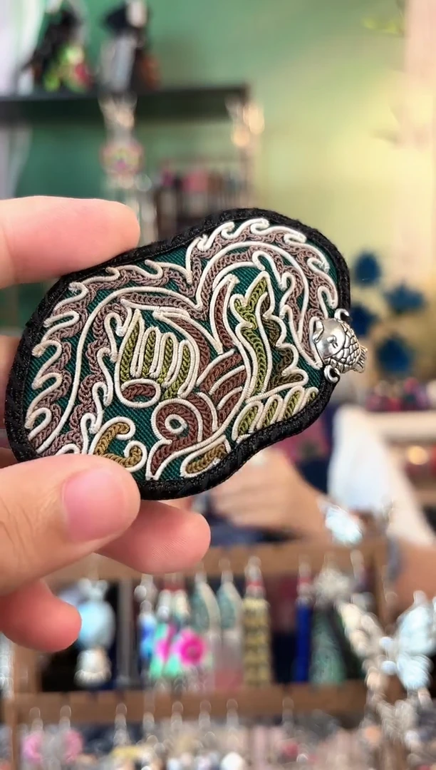织绣彩云南阁非遗老绣629