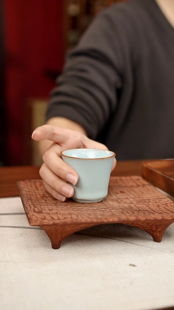 【闪购商品】摆件小师妹-钧瓷-信任