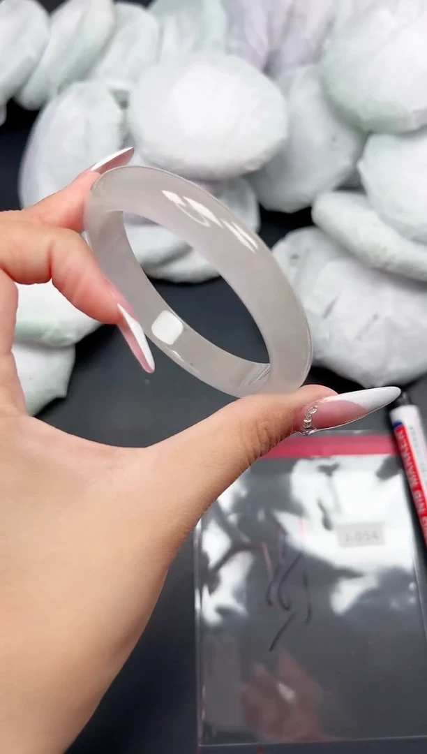 精品手镯，一物一拍J-054