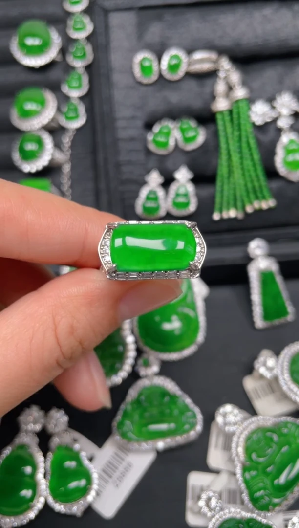 【闪购商品】翡翠戒指银S925镶嵌翡翠