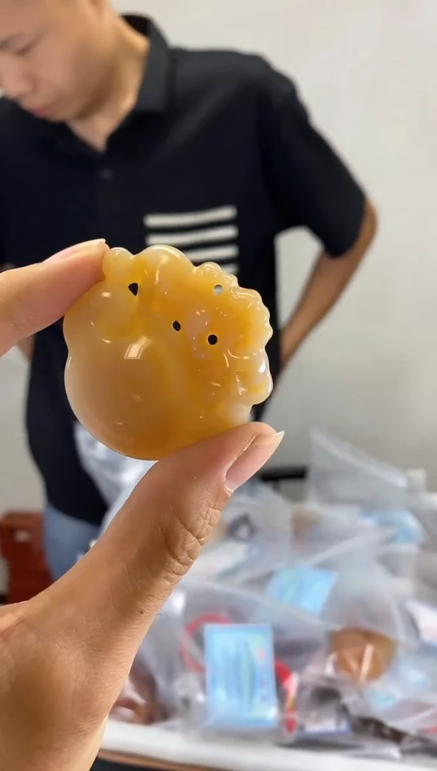 未镶嵌玛瑙/玉髓珠宝奇石0