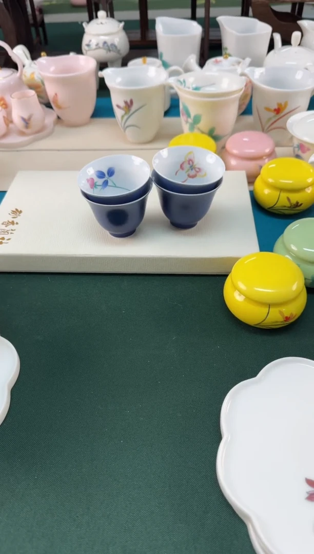 【闪购商品】瓷器 ······.......