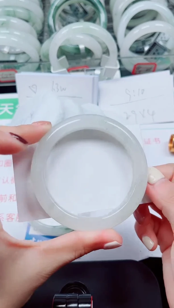 未镶嵌手镯石英质玉151-56/57