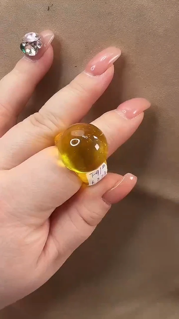 琥珀颈饰未镶嵌戒指