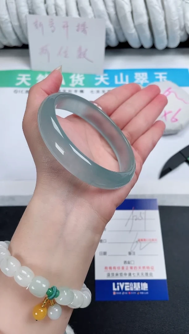 【闪购商品】石英质玉手镯未镶嵌251-62