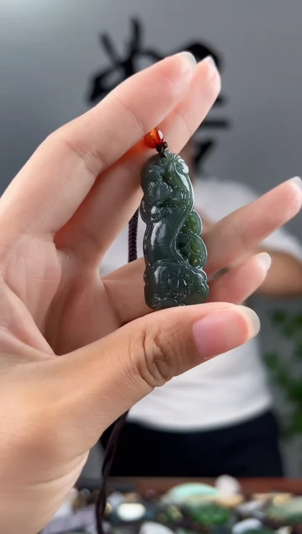 和田玉未镶嵌颈饰拍一发一，多样性发货