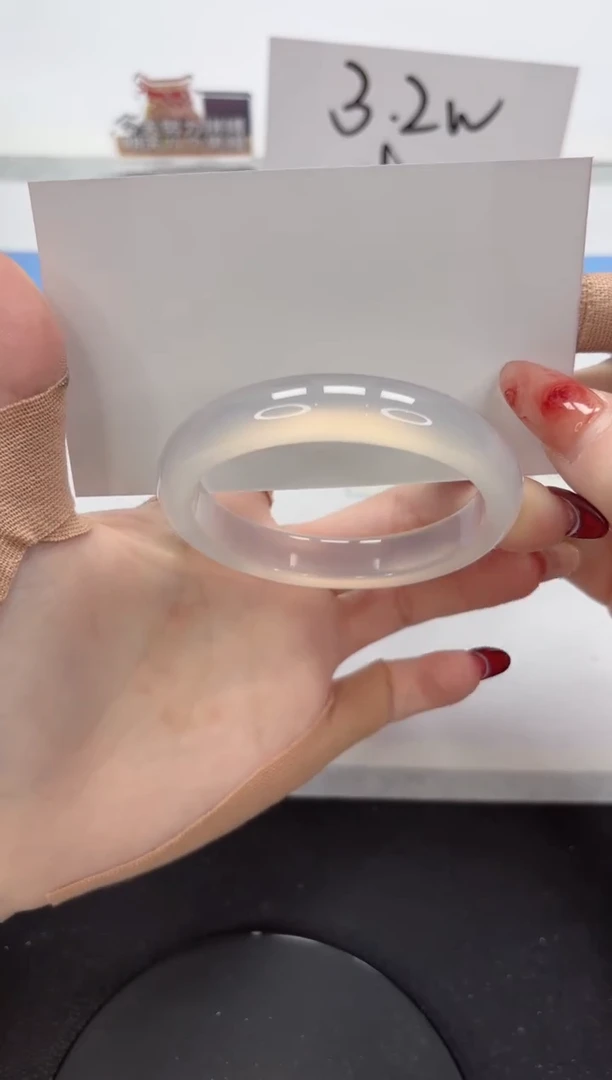 【闪购商品】石英质玉手镯未镶嵌A58-54.7