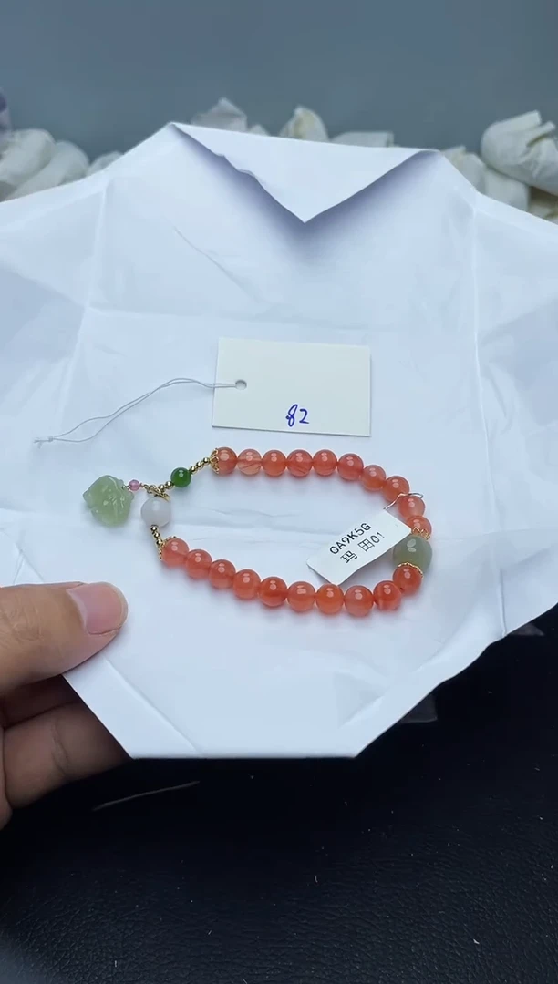 未镶嵌手镯翡翠82