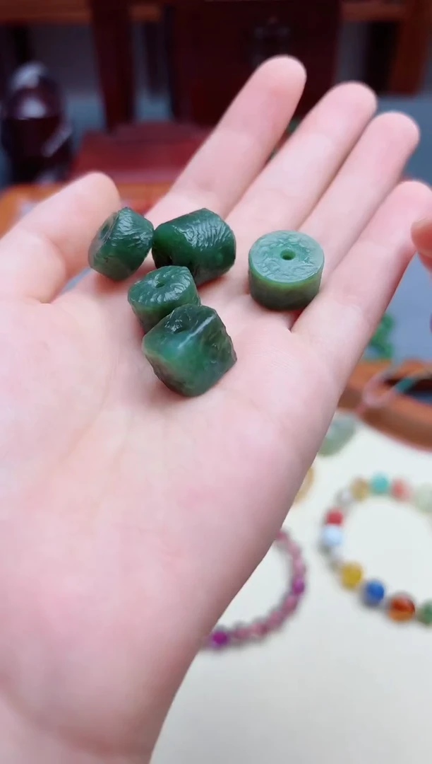 和田玉未镶嵌颈饰碧玉配珠*1 ZD多样发一