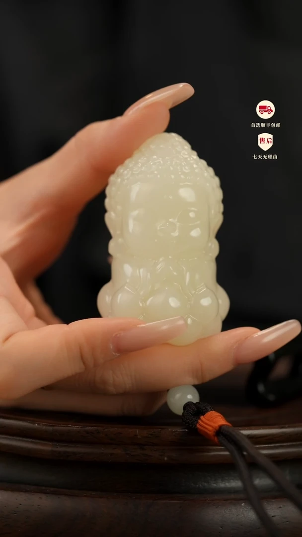 云南石竹叶青雕刻：心似莲花宝宝造像把件摆件