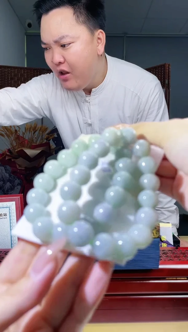 翡翠未镶嵌颈饰多样性发其一手串