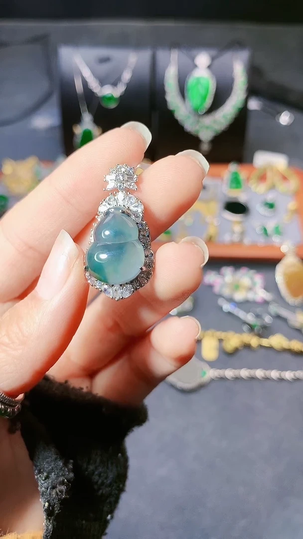 【闪购商品】翡翠吊坠(赠链)银S925镶嵌吊坠