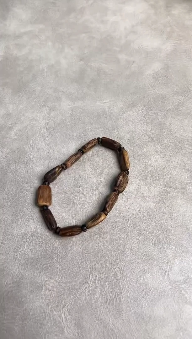 沉香手串金三角随形单圈，多样性发其一