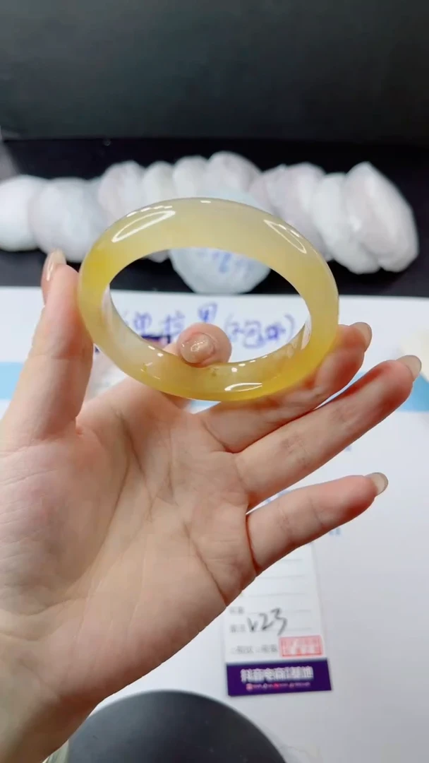 未镶嵌手镯石英质玉多样性发货V23