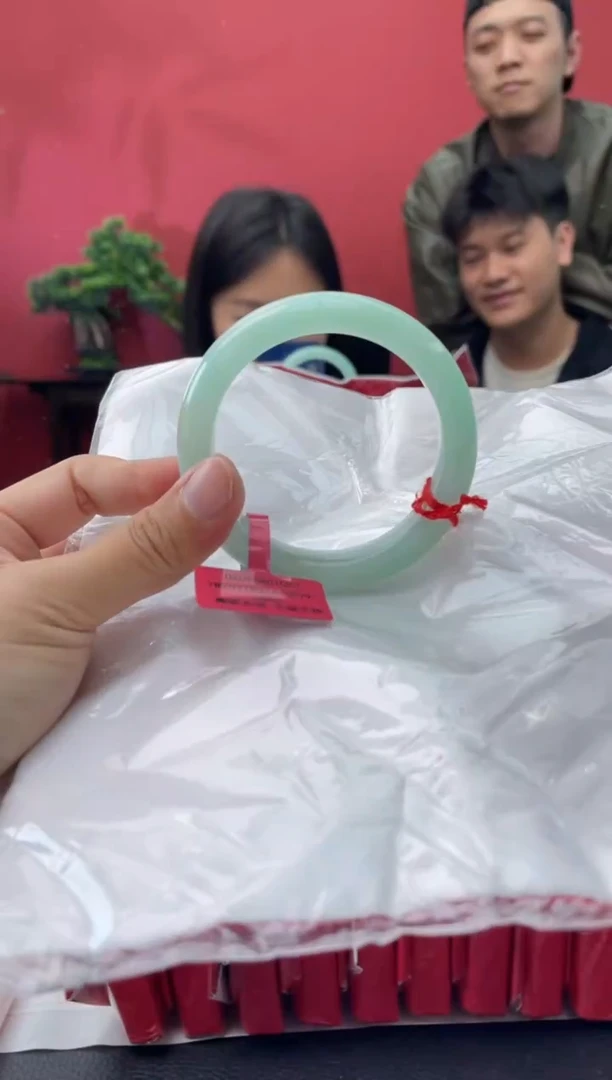 未镶嵌手镯翡翠2