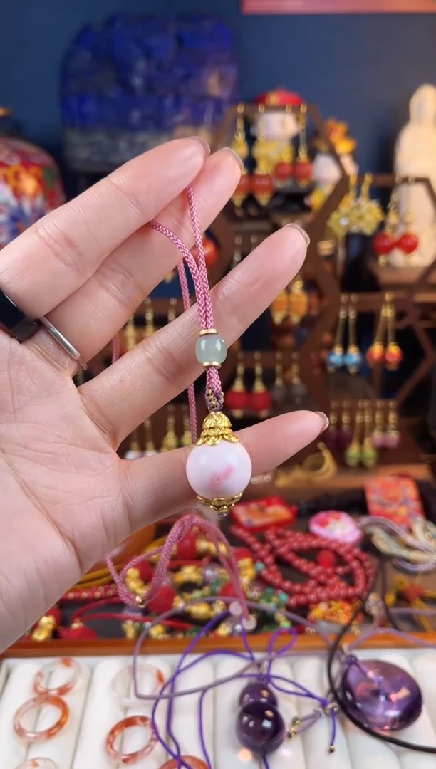 【闪购商品】情人节御女粉吊坠