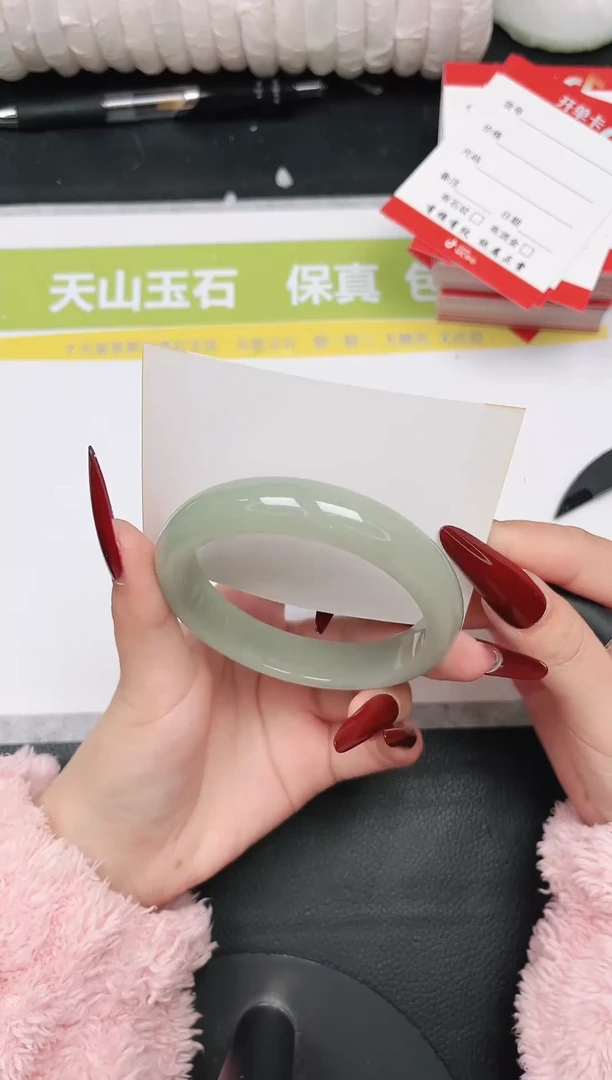 未镶嵌手镯石英质玉104-63