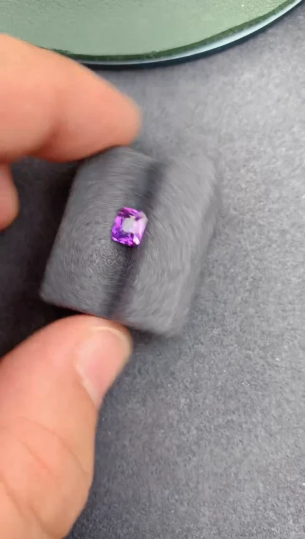 裸石彩色蓝宝石1.04ct 无烧紫蓝宝