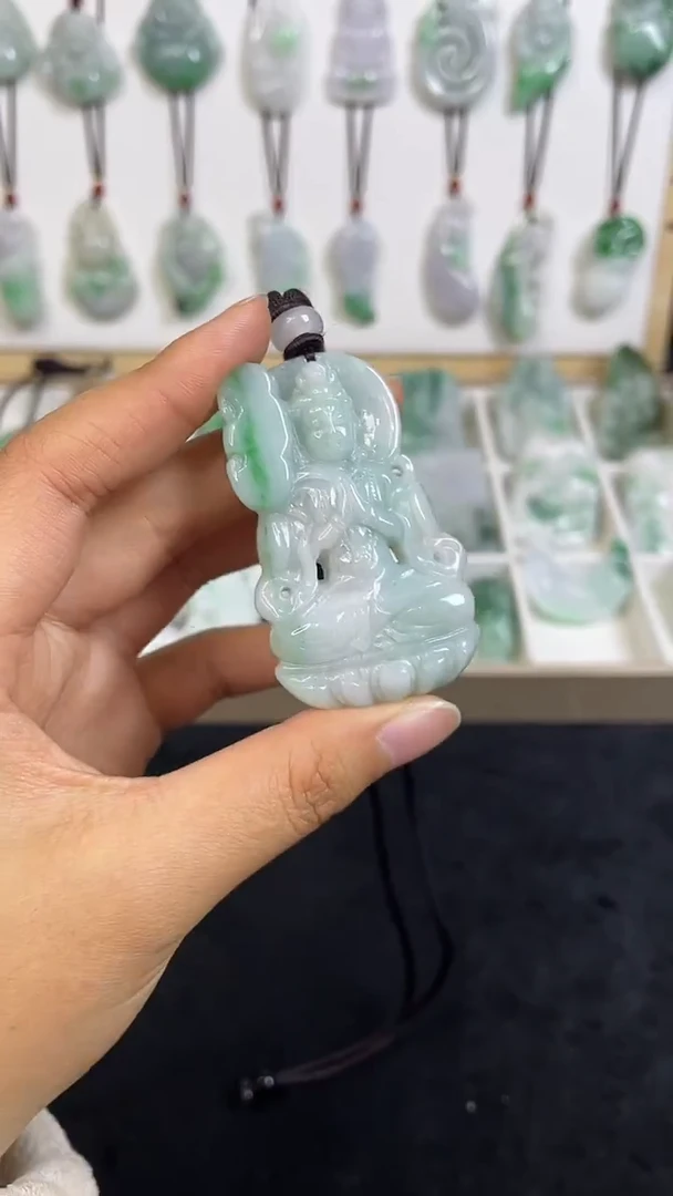 颈饰未镶嵌翡翠1