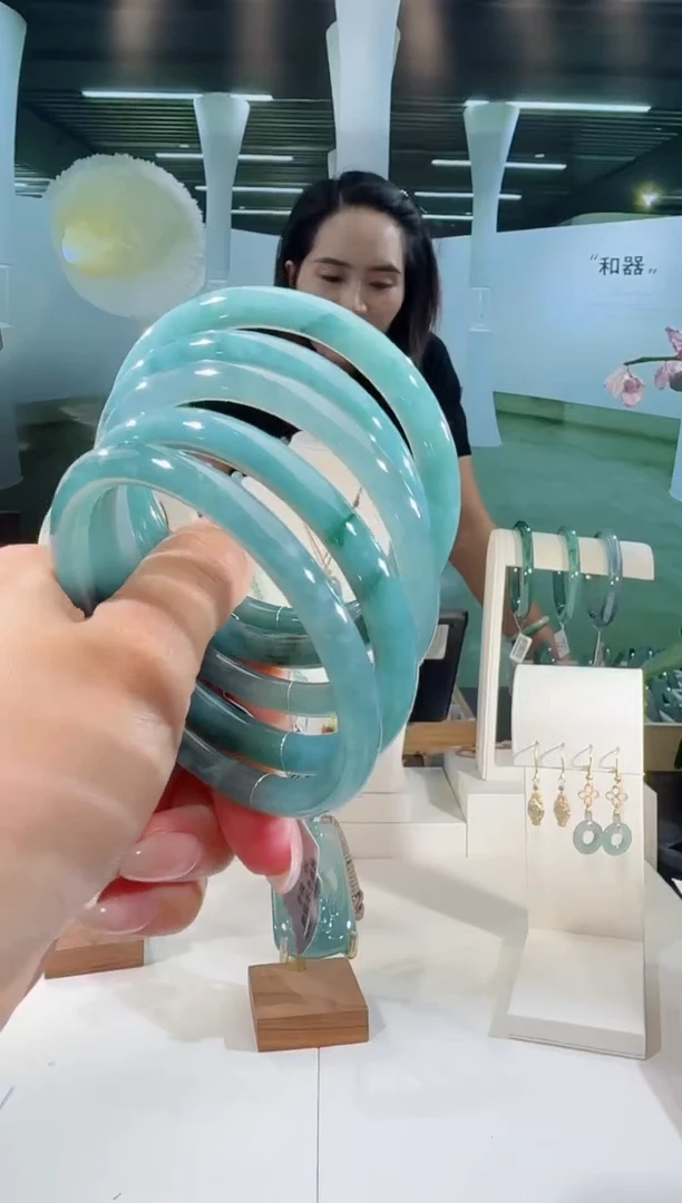 翡翠手镯未镶嵌圈口可选多样性发一