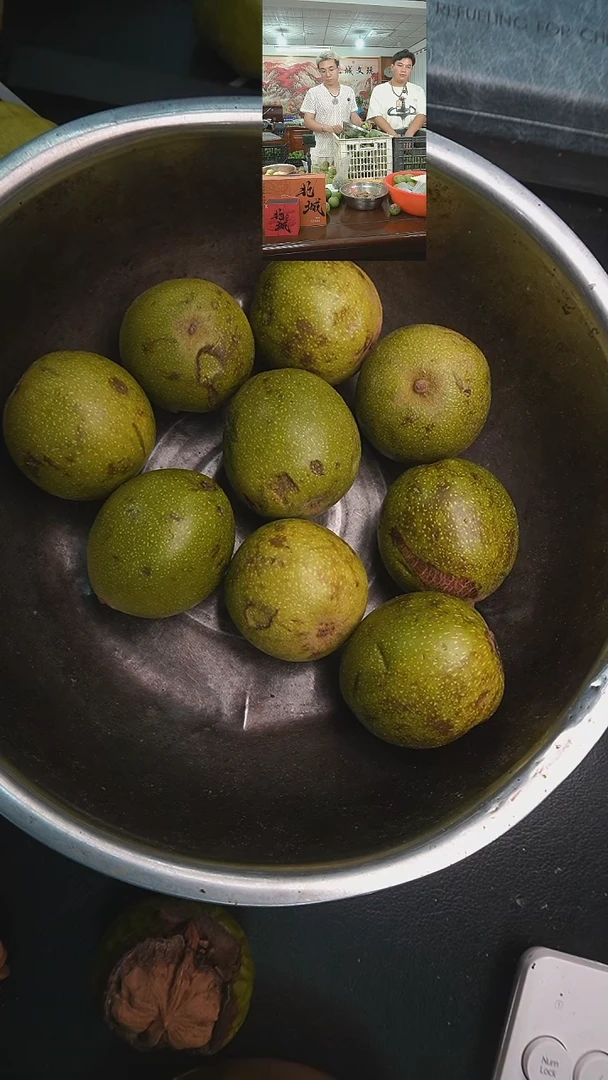 文玩核桃把件青皮小果盘8个（售出不退不换）