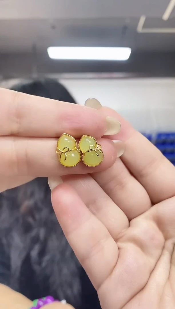 【闪购商品】和田玉耳饰未镶嵌多样性发其一颜色微差