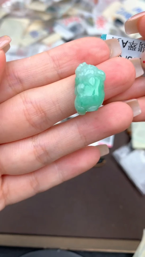 未镶嵌挂件翡翠一