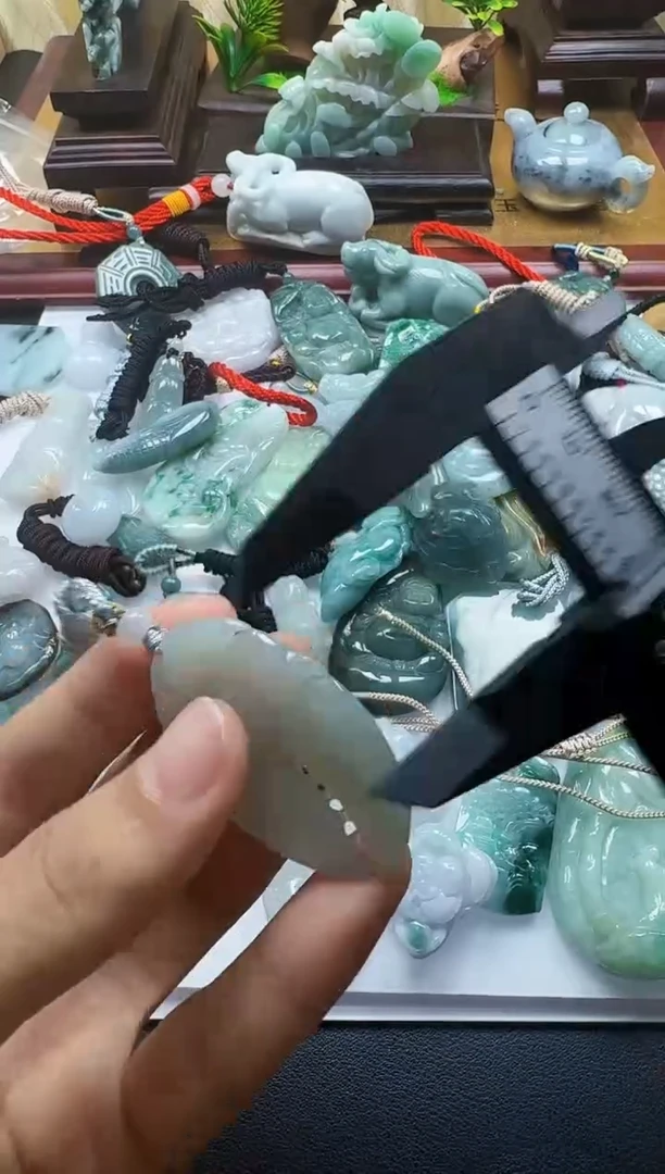 吊坠(不含链)未镶嵌翡翠1