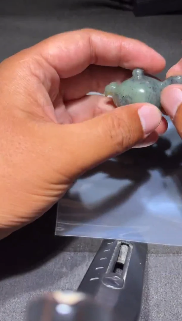 未镶嵌和田玉（糖玉）挂件和田玉