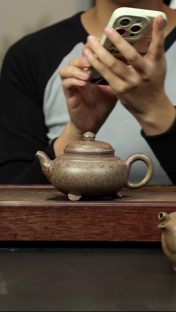 紫砂茶壶本绿柴烧 云肩如意